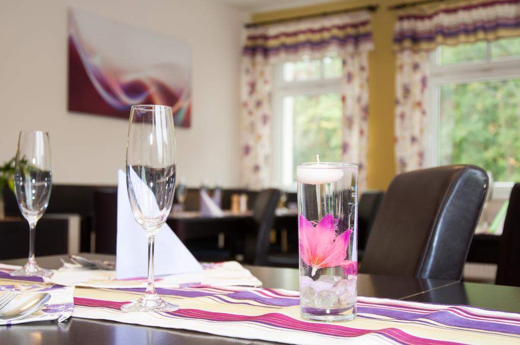 Restaurace A Penzion Zdena Bouda Hradec Králové Eksteriør billede